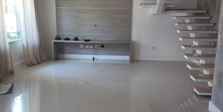 WhatsApp Image 2025-10-06 at 13.51.30 (3)