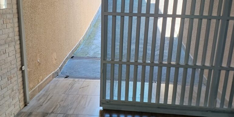 WhatsApp Image 2025-10-06 at 13.51.58 (1)